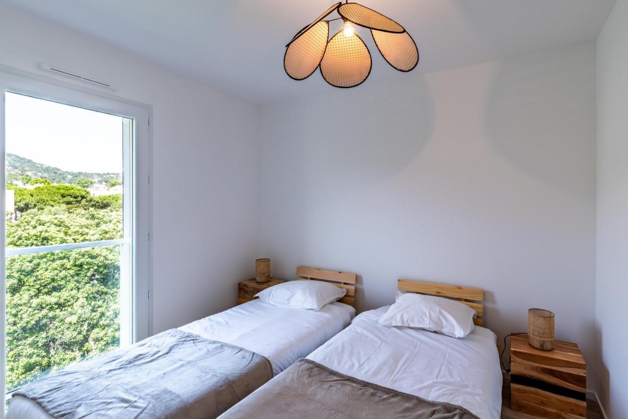 Pietra Apartment Калви Екстериор снимка