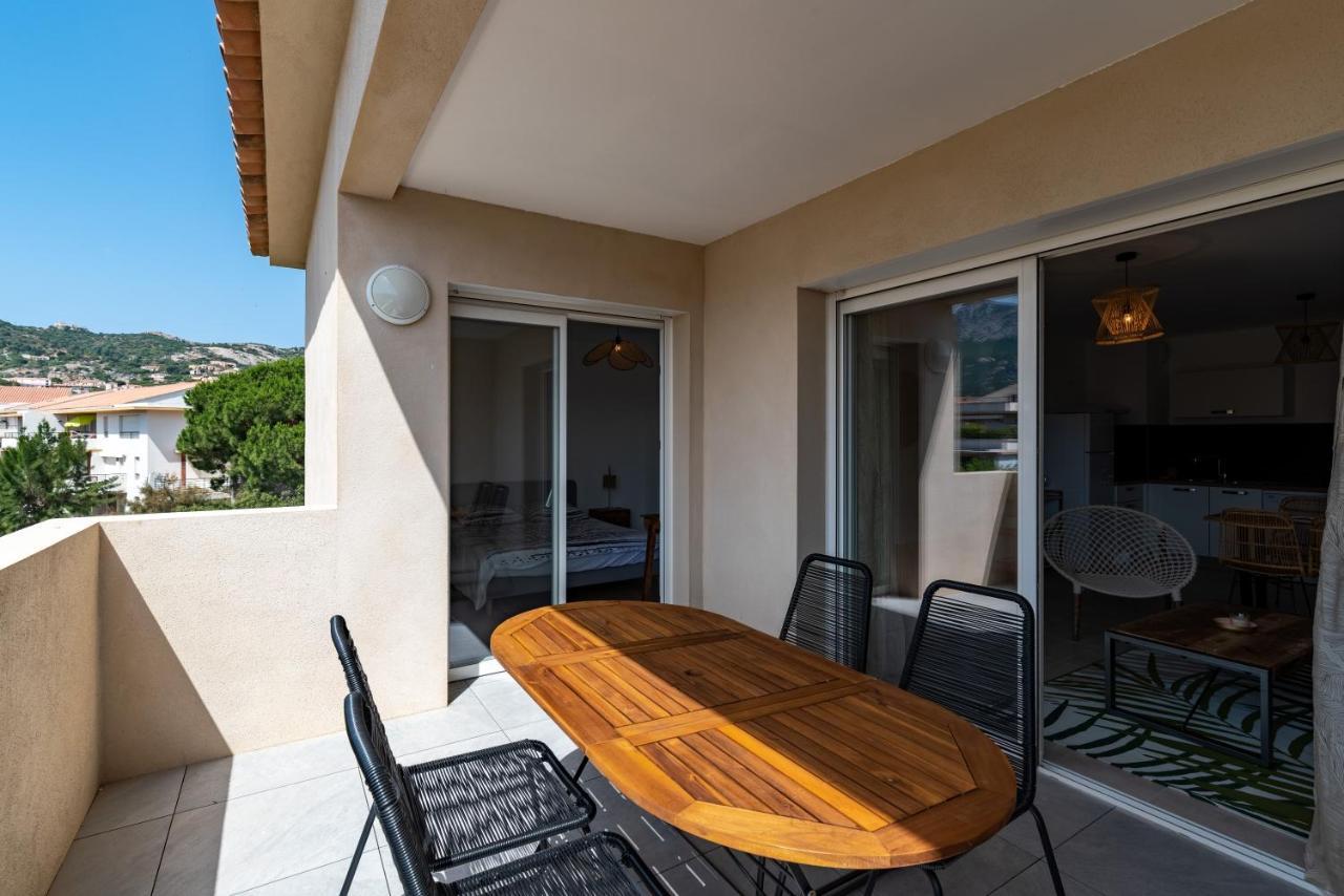 Pietra Apartment Калви Екстериор снимка